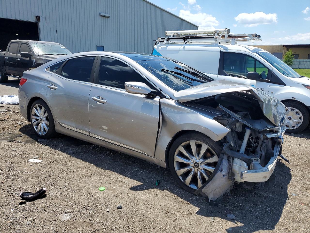 2013 HYUNDAI AZERA