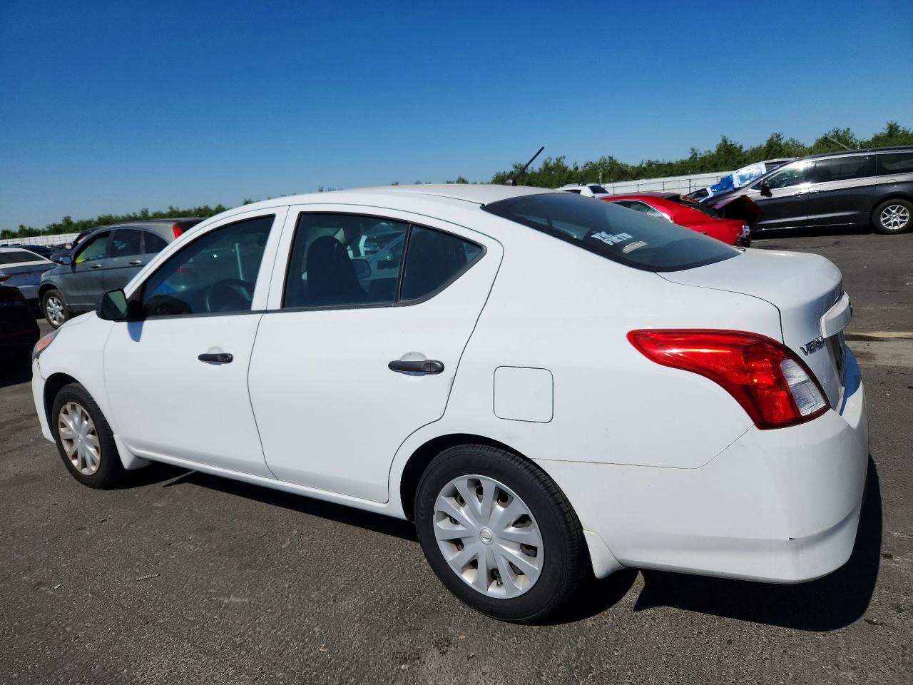 2015 NISSAN VERSA