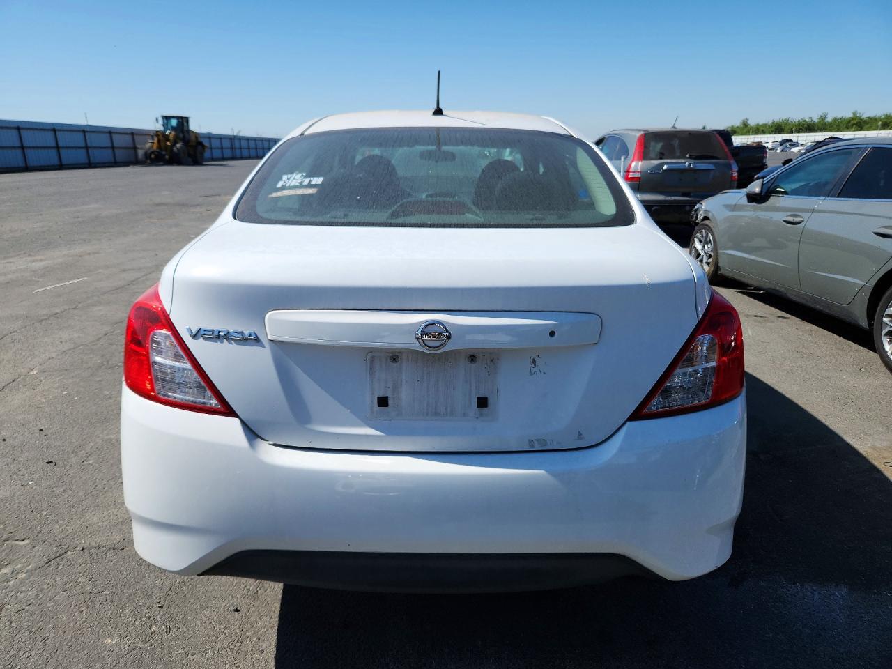2015 NISSAN VERSA