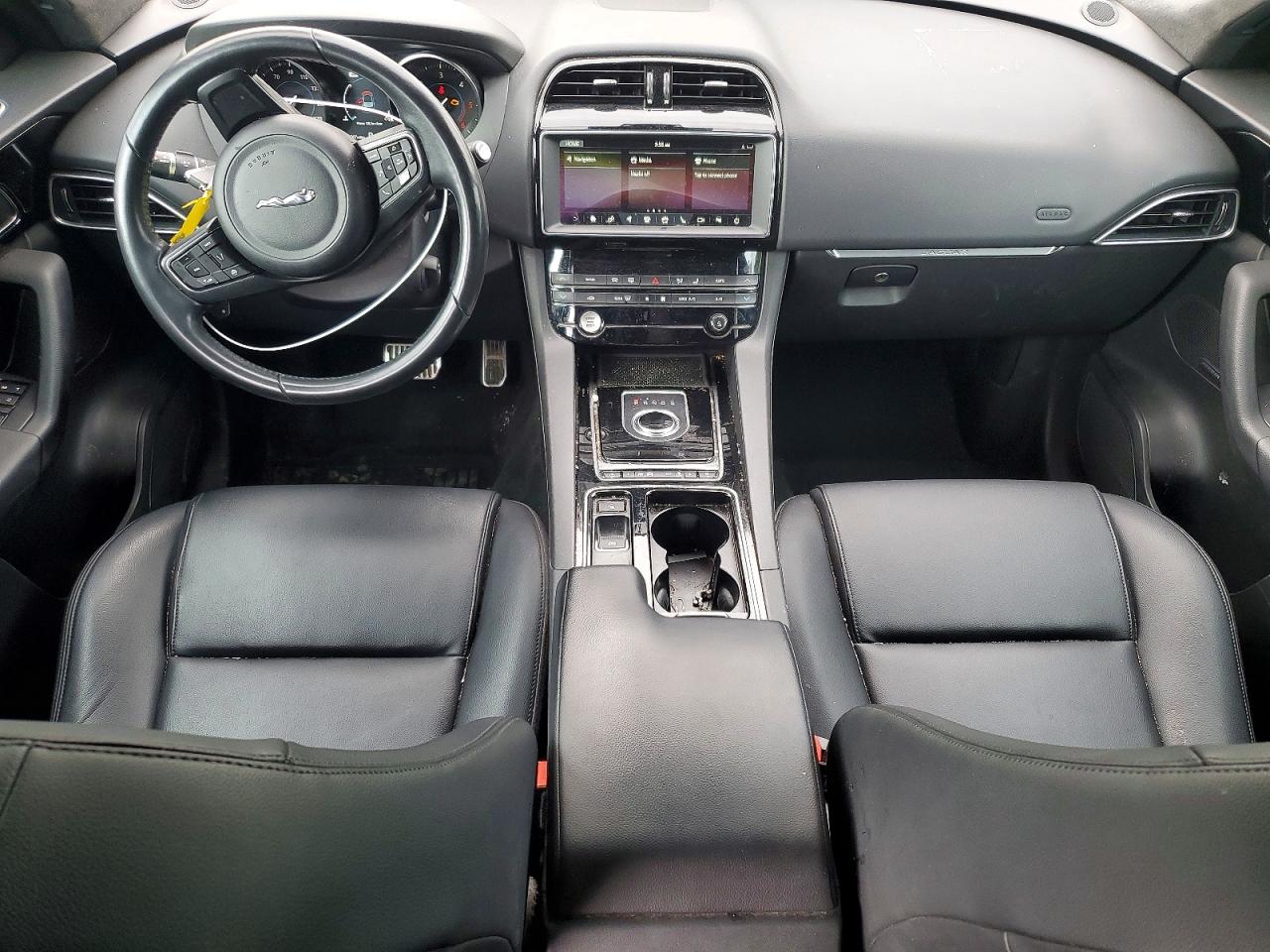 2019 JAGUAR F-PACE