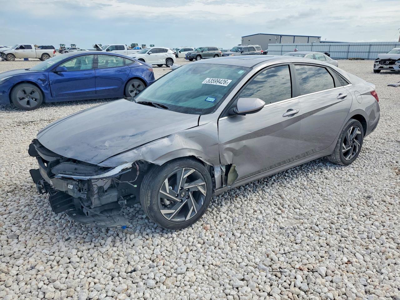 2024 HYUNDAI ELANTRA
