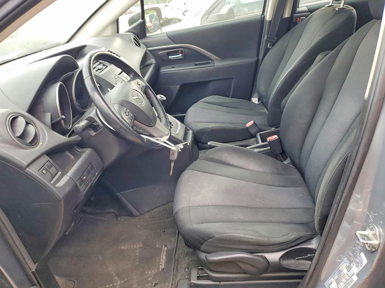 2013 MAZDA 5