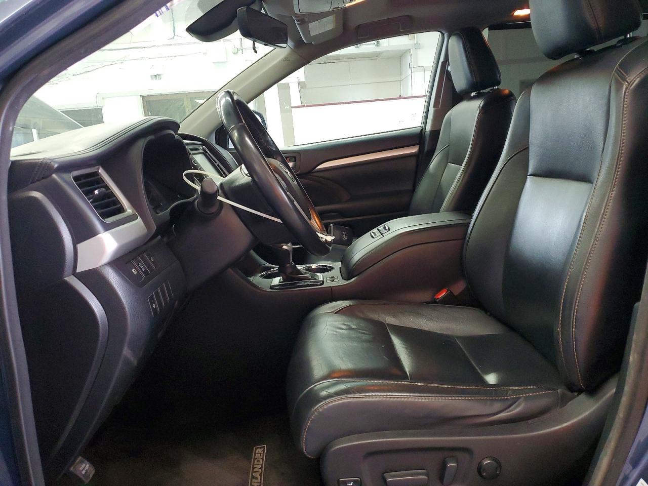 2017 TOYOTA HIGHLANDER