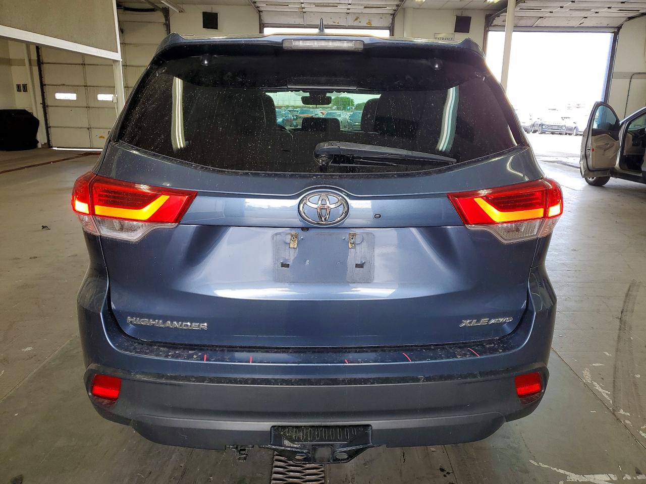 2017 TOYOTA HIGHLANDER