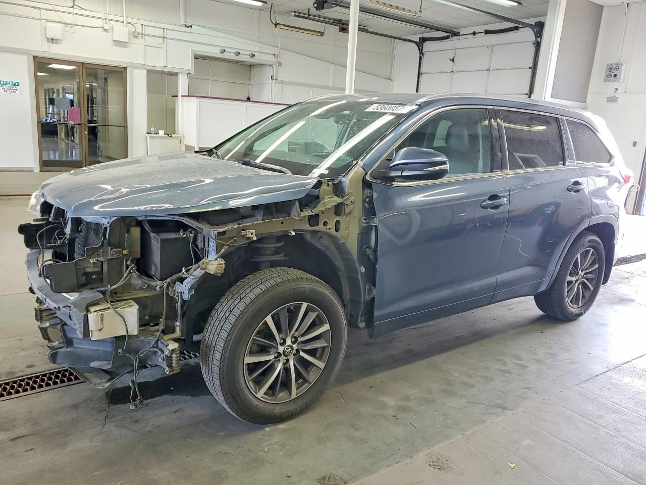 2017 TOYOTA HIGHLANDER