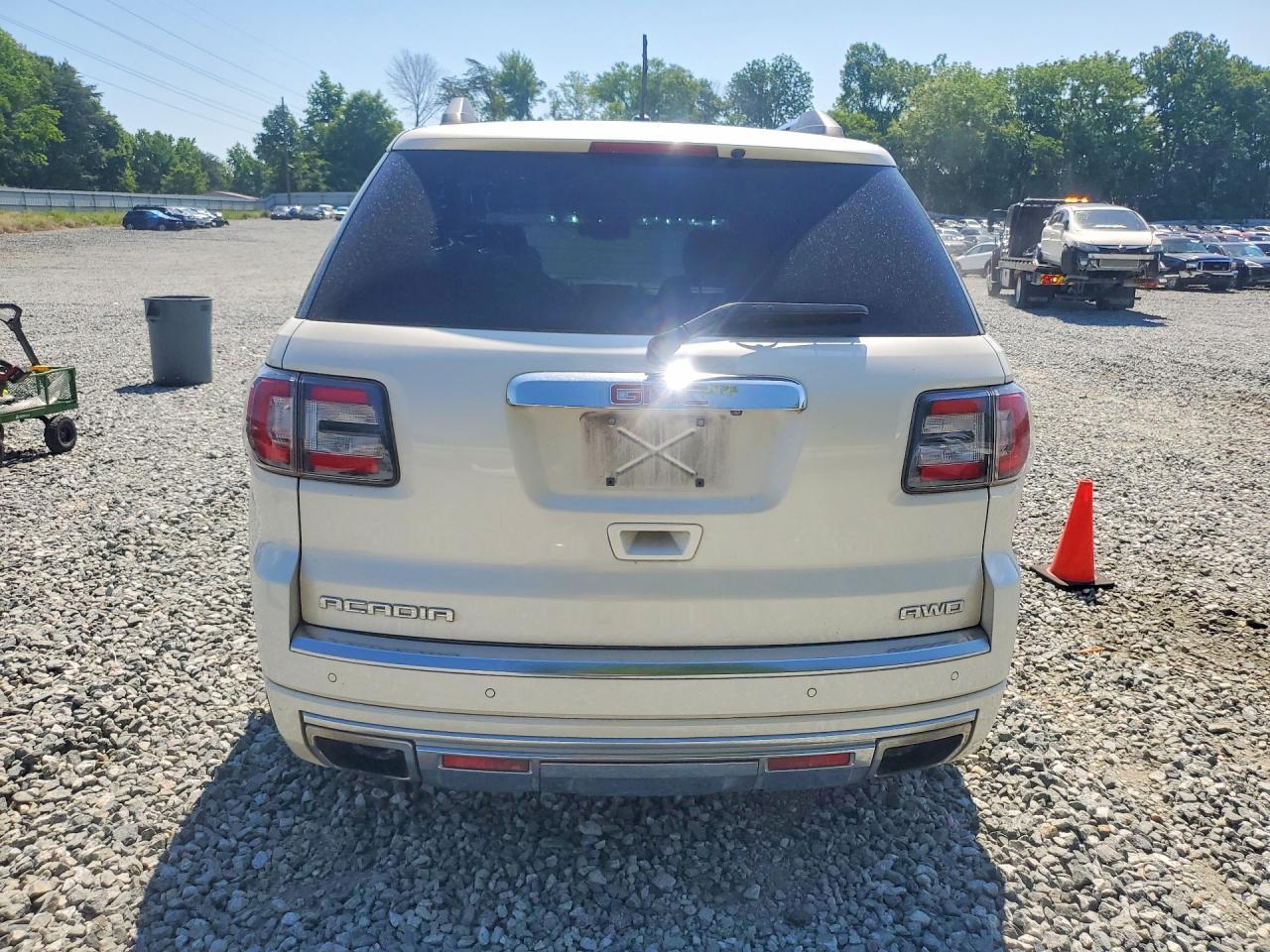 2015 GMC ACADIA DEN