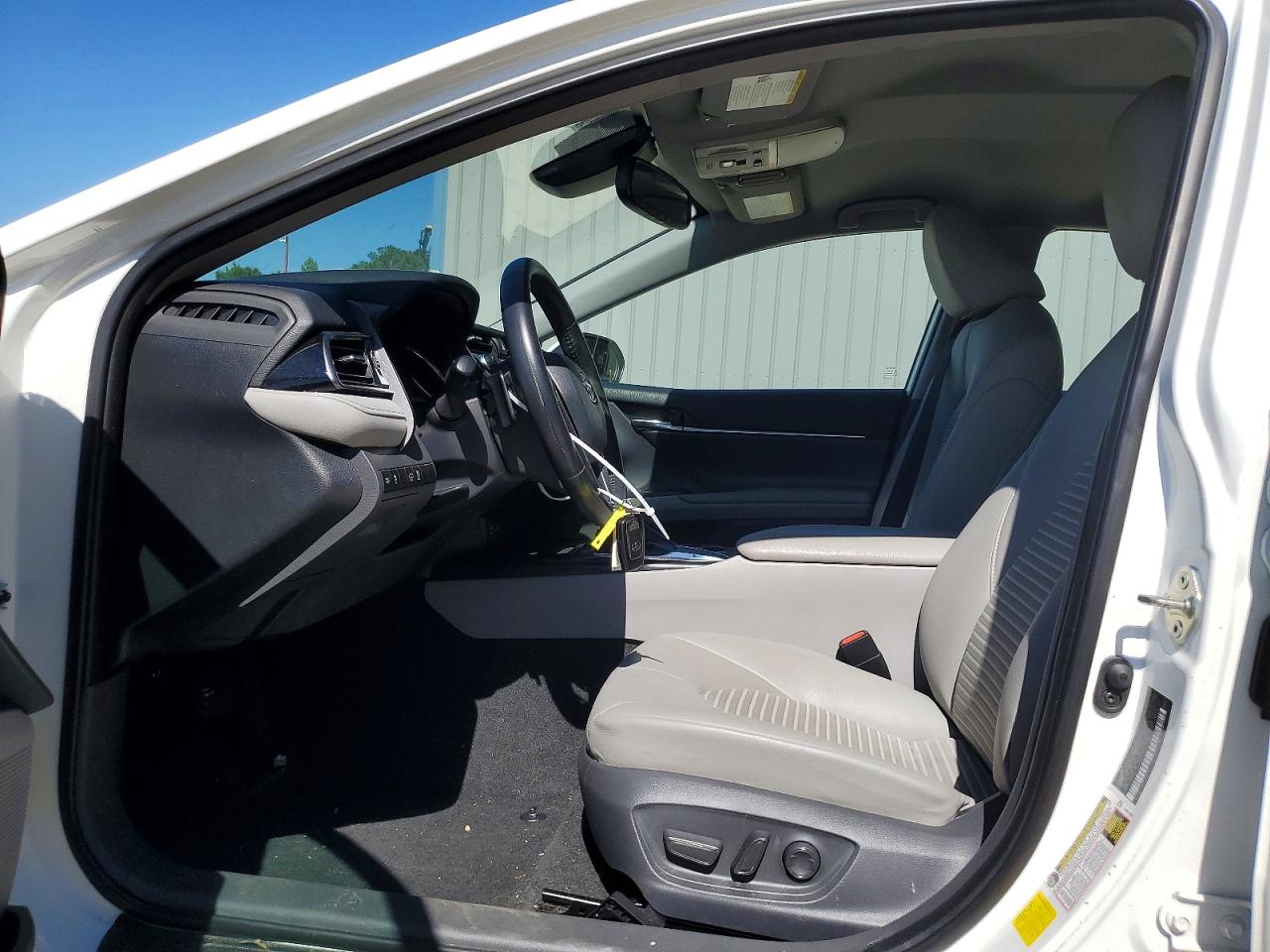 2019 TOYOTA CAMRY
