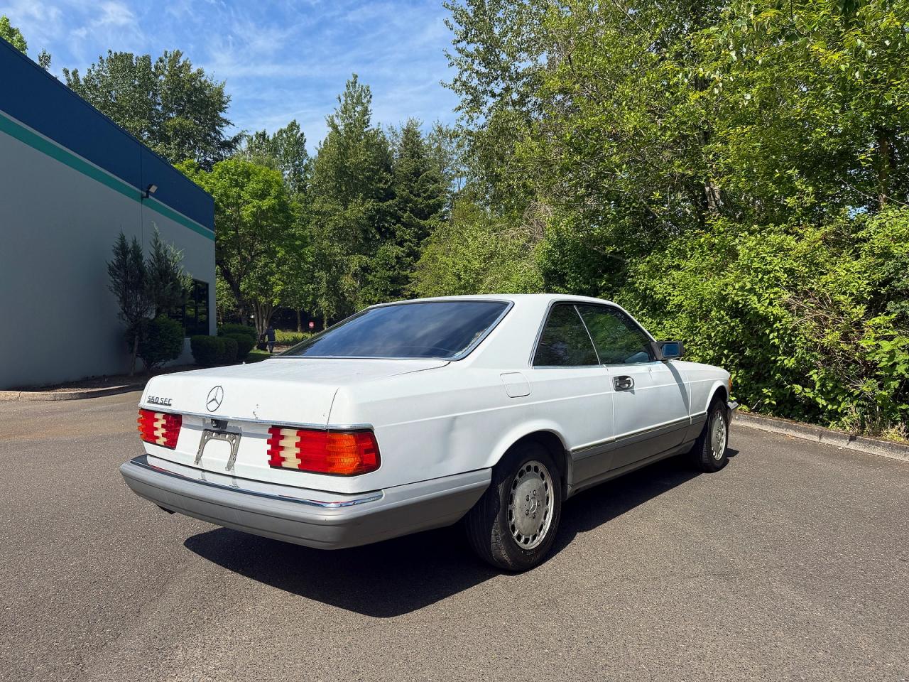 1987 MERCEDES-BENZ 560-CLASS
