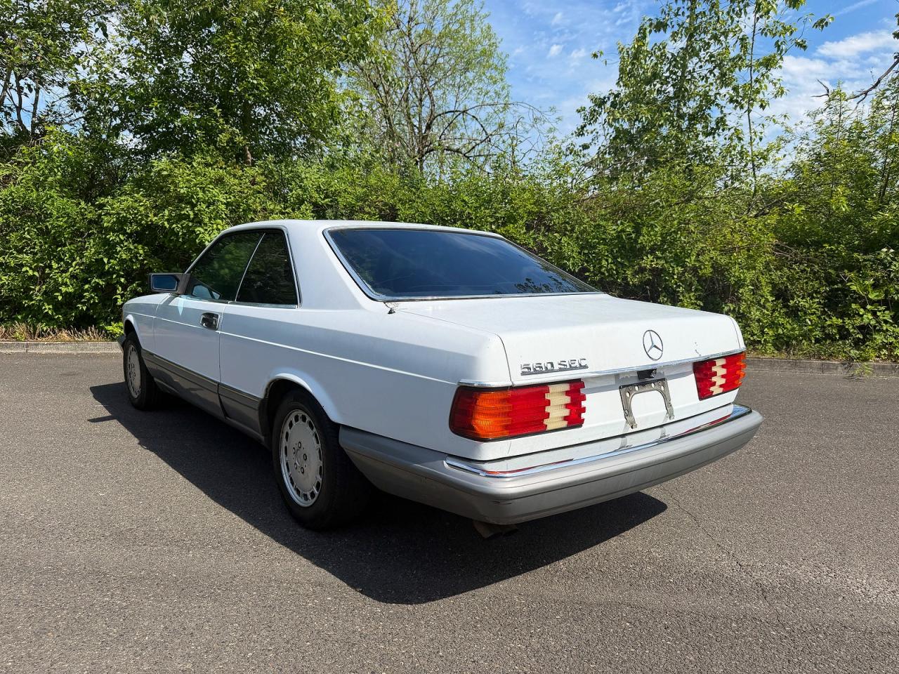 1987 MERCEDES-BENZ 560-CLASS