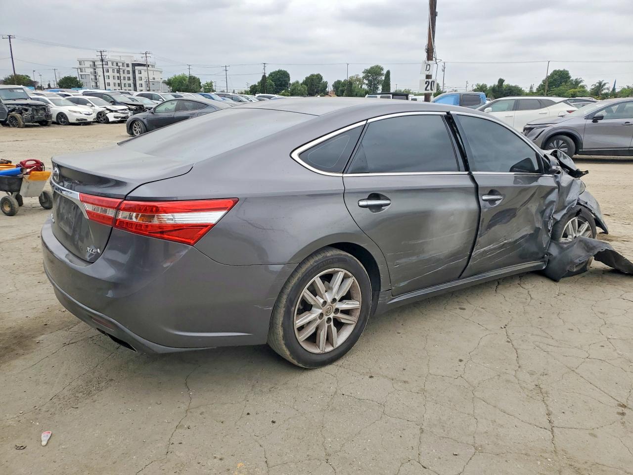 2014 TOYOTA AVALON