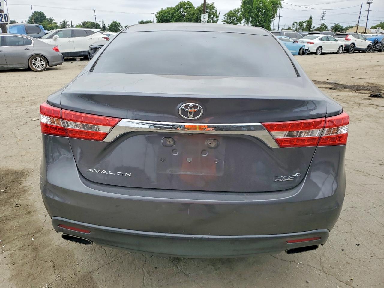 2014 TOYOTA AVALON