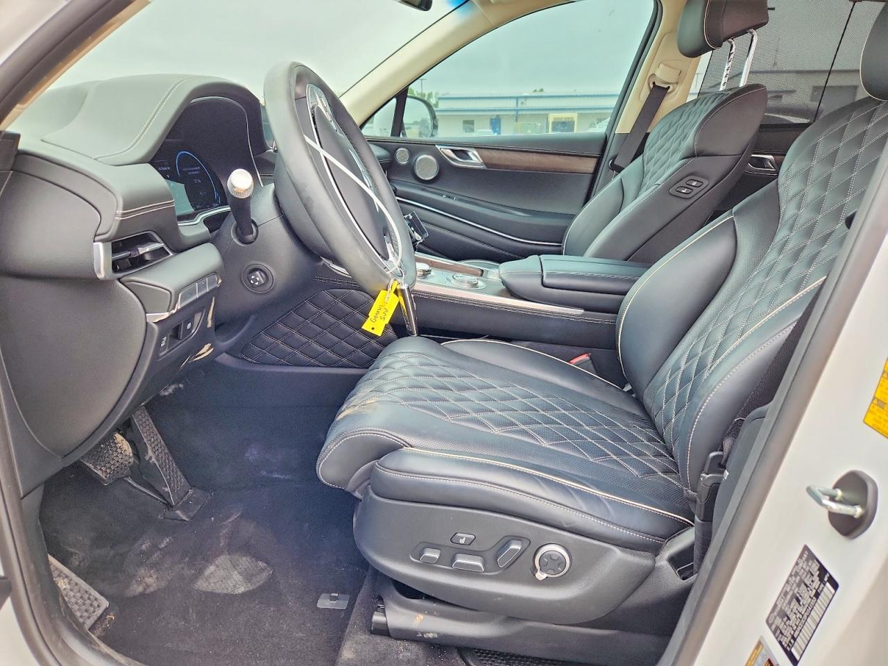 2023 GENESIS GV80