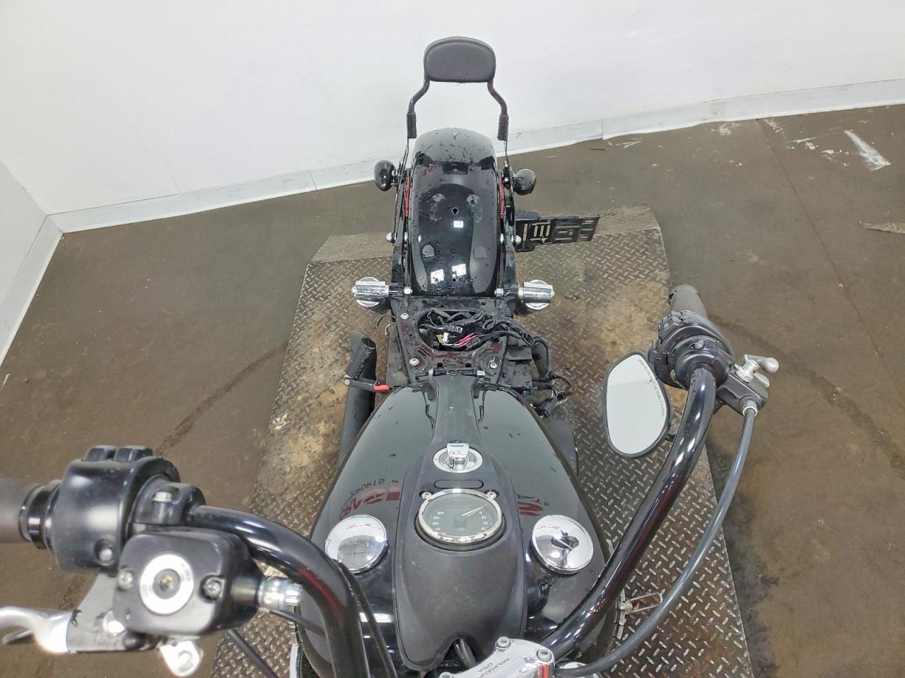 2015 HARLEY-DAVIDSON FX