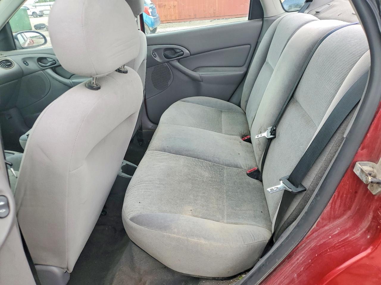 2004 FORD FOCUS