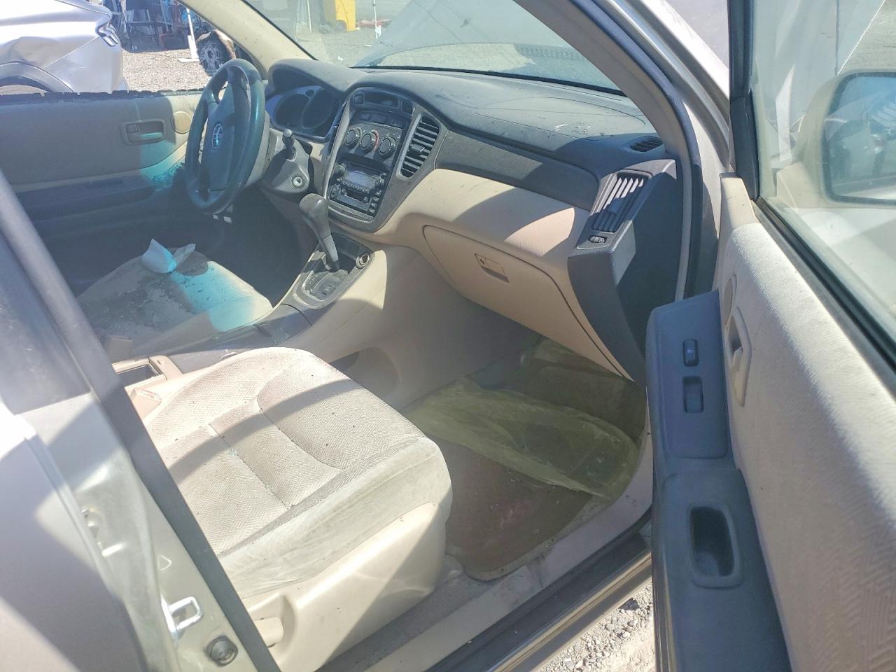 2002 TOYOTA HIGHLANDER