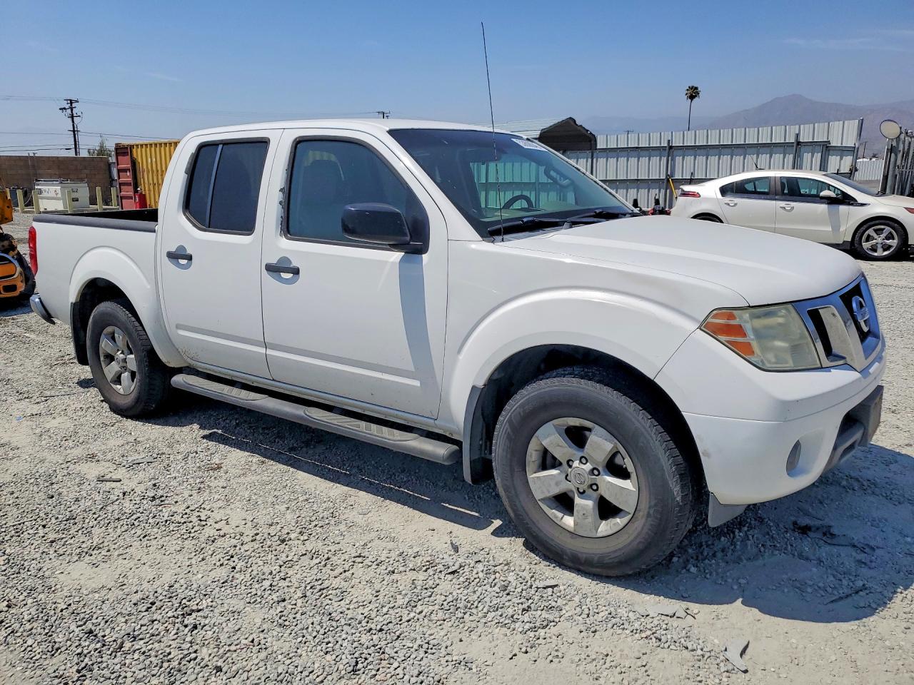 2012 NISSAN FRONTIER