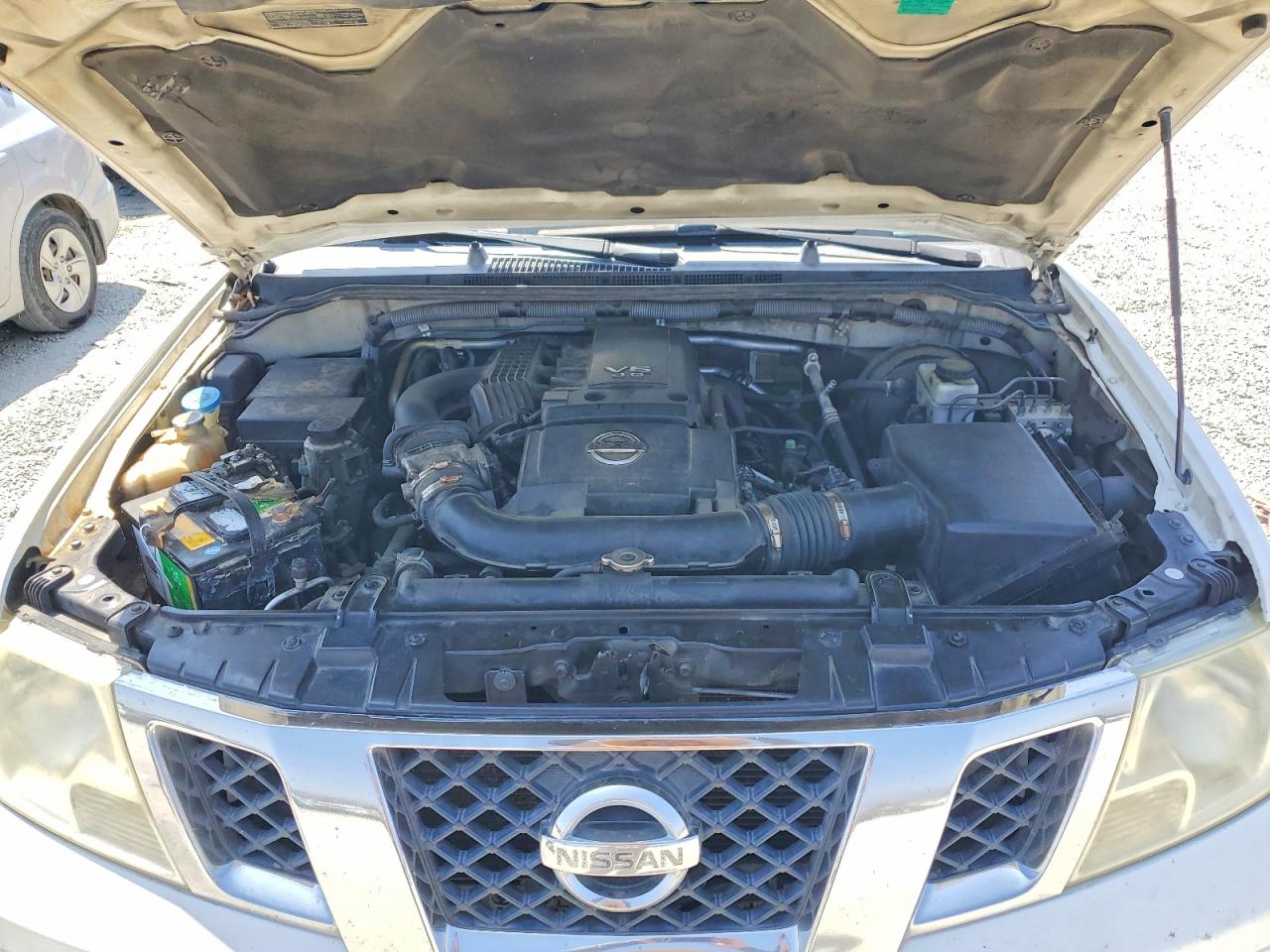 2012 NISSAN FRONTIER