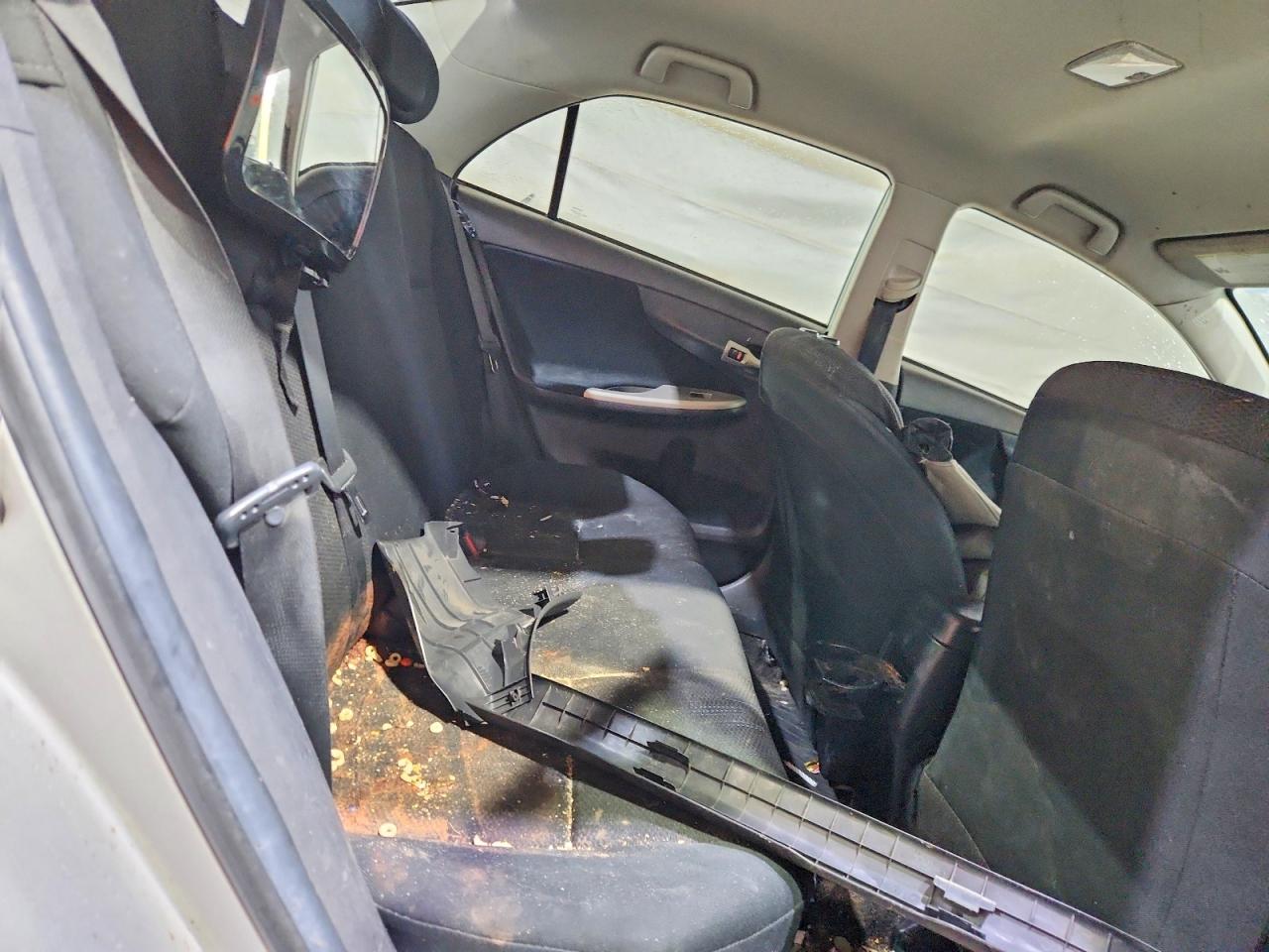 2011 TOYOTA COROLLA