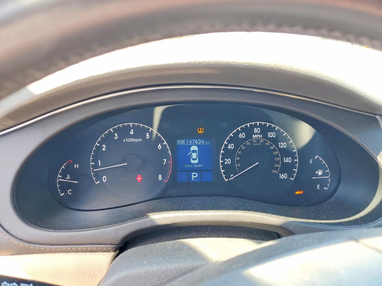 2011 HYUNDAI GENESIS