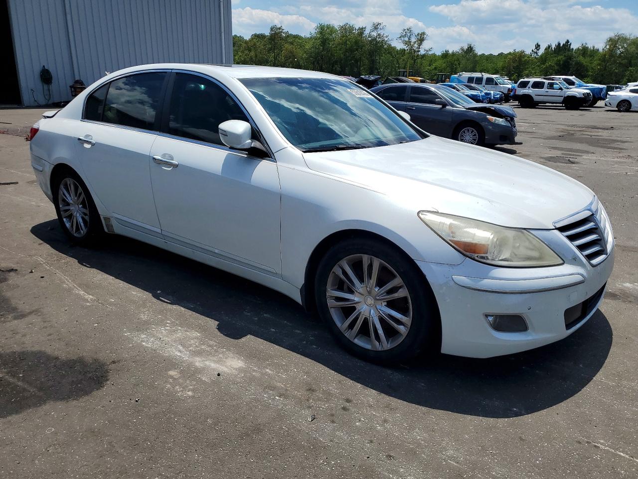 2011 HYUNDAI GENESIS