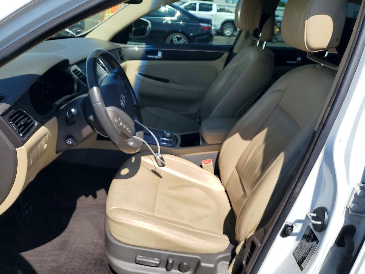 2011 HYUNDAI GENESIS