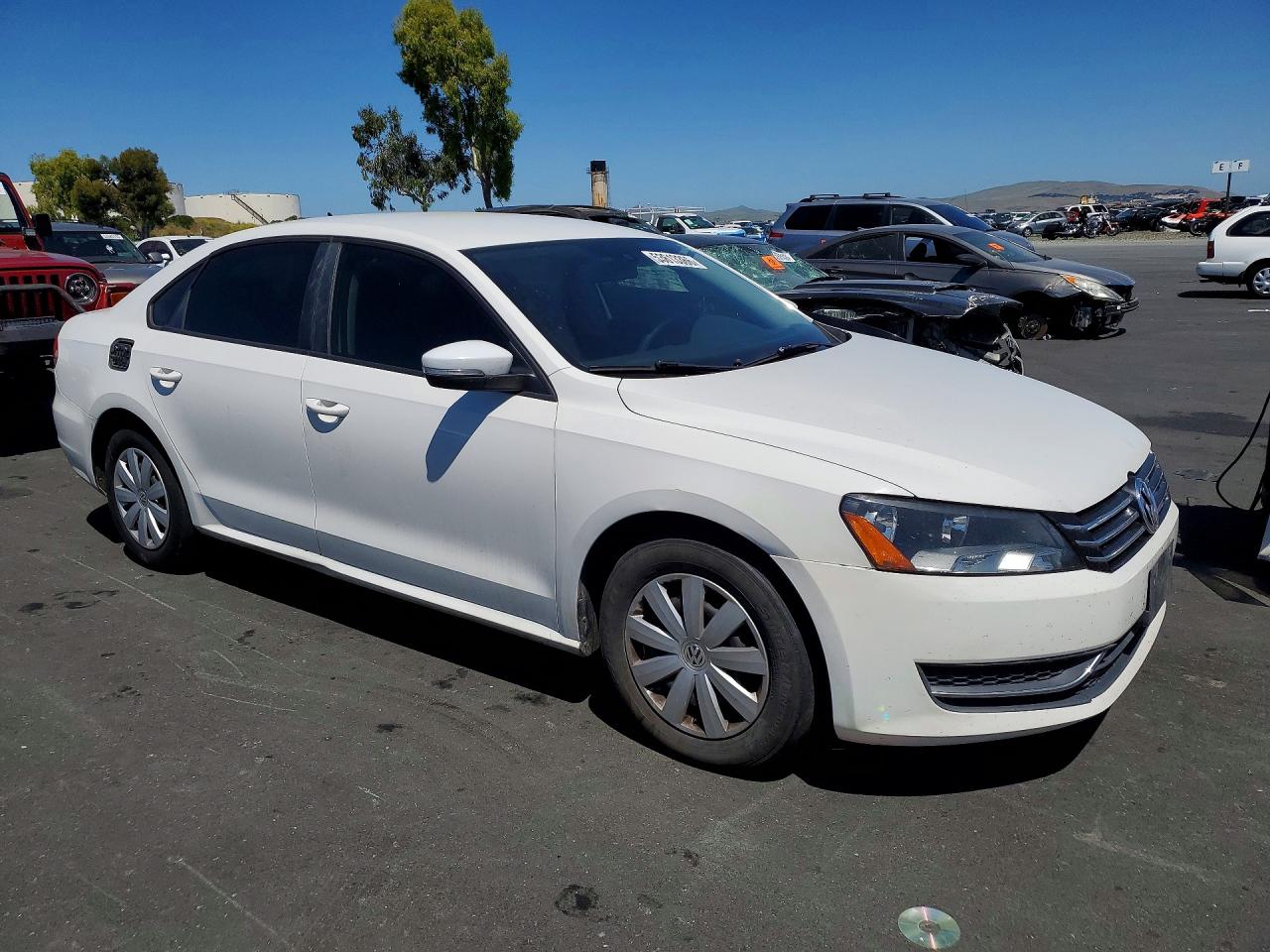 2013 VOLKSWAGEN PASSAT