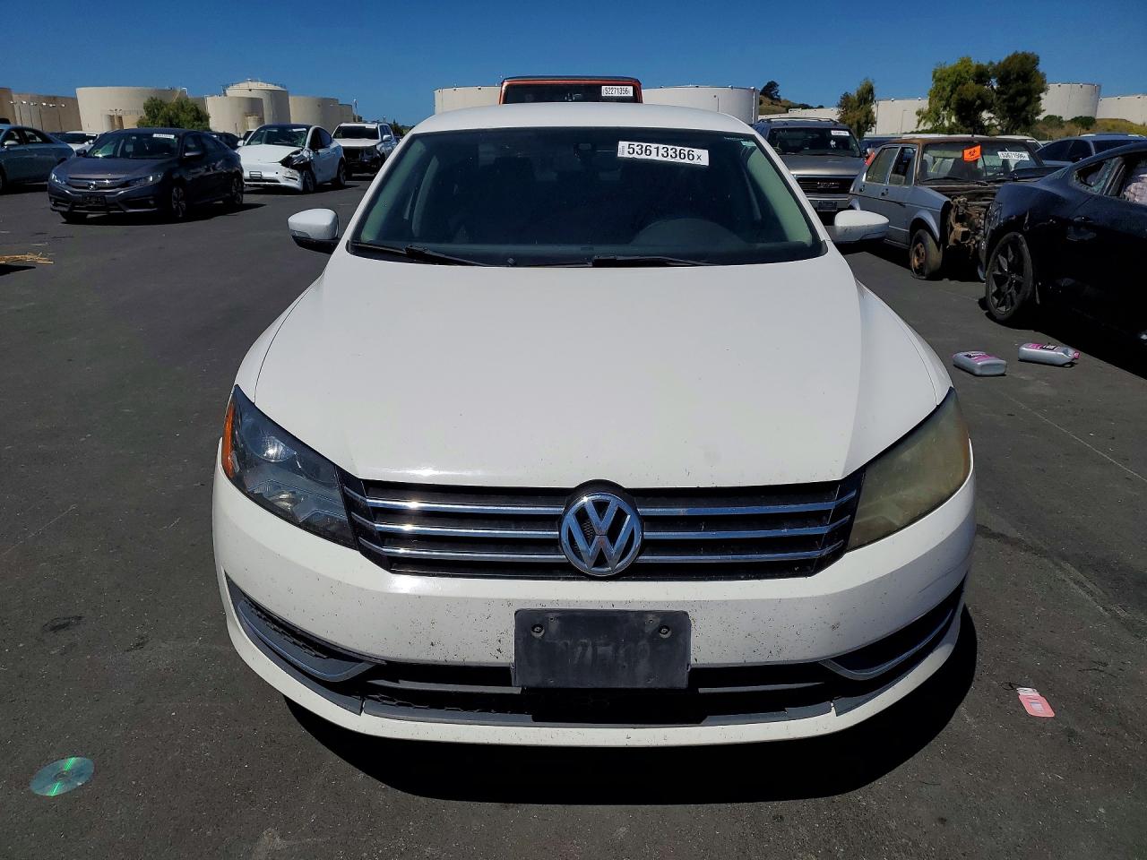 2013 VOLKSWAGEN PASSAT