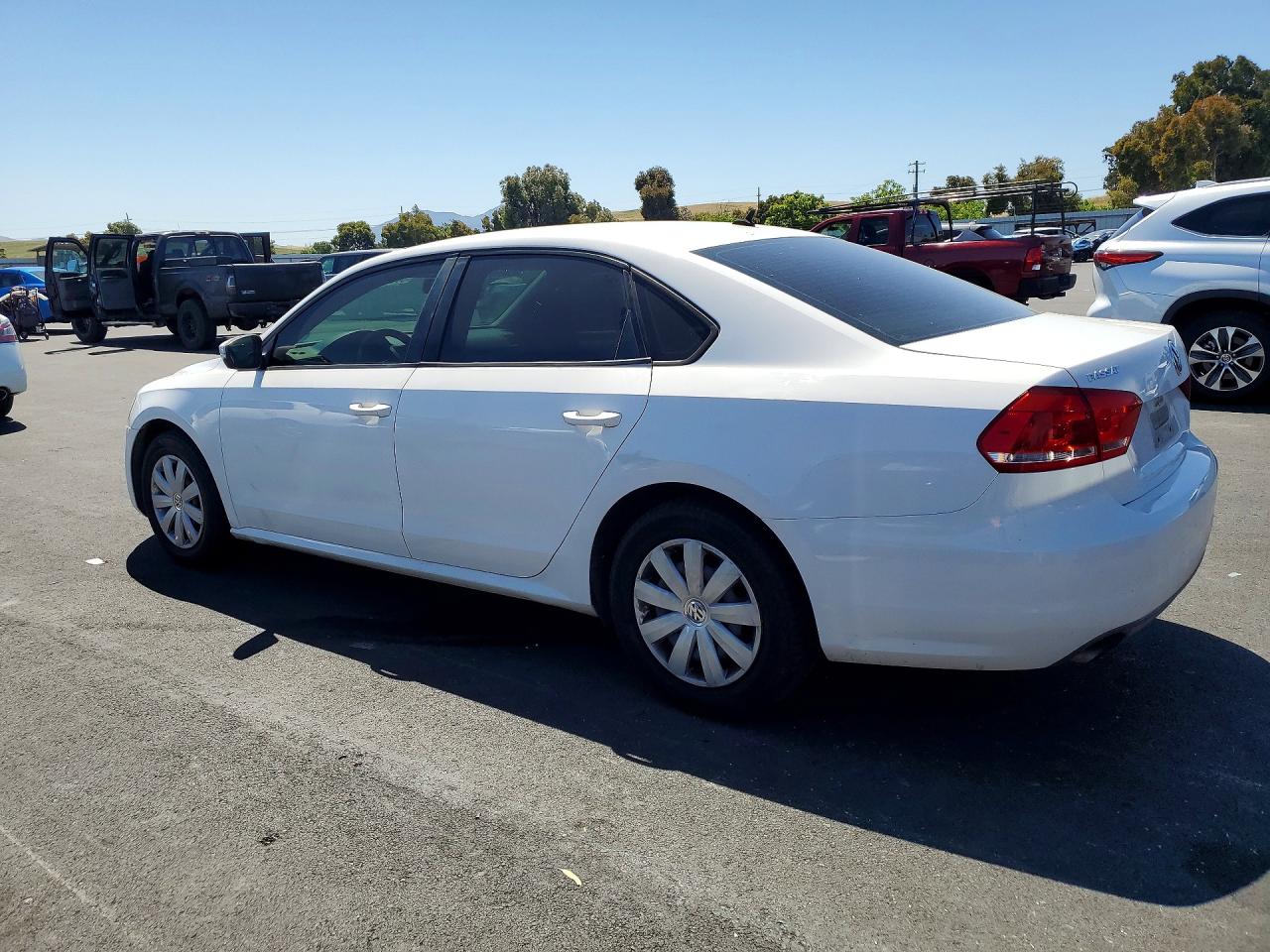 2013 VOLKSWAGEN PASSAT