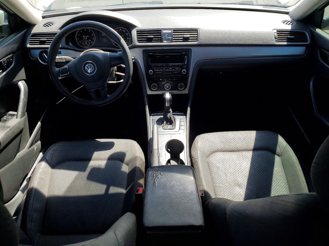 2013 VOLKSWAGEN PASSAT