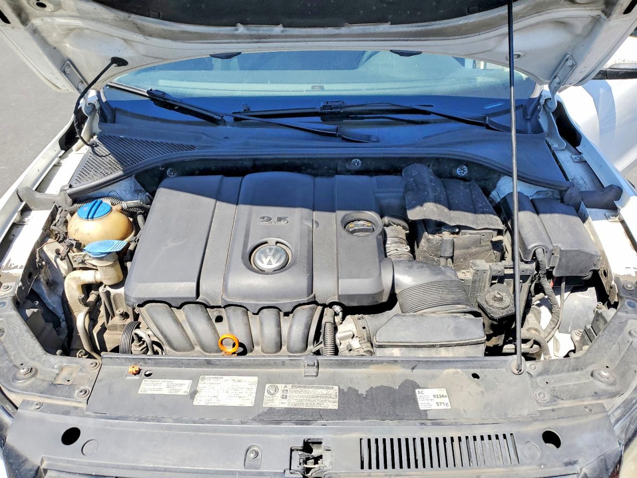 2013 VOLKSWAGEN PASSAT