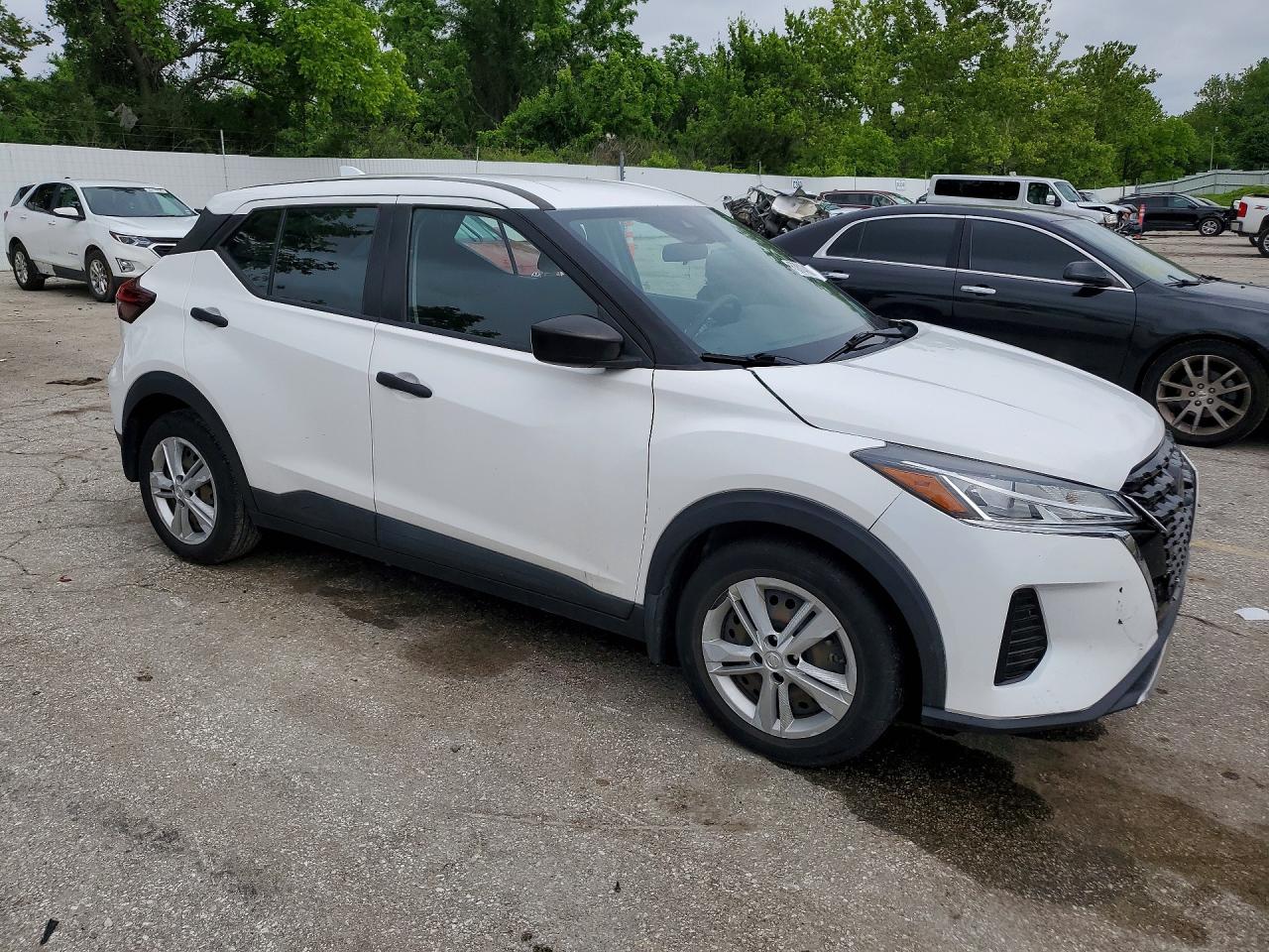 2021 NISSAN KICKS