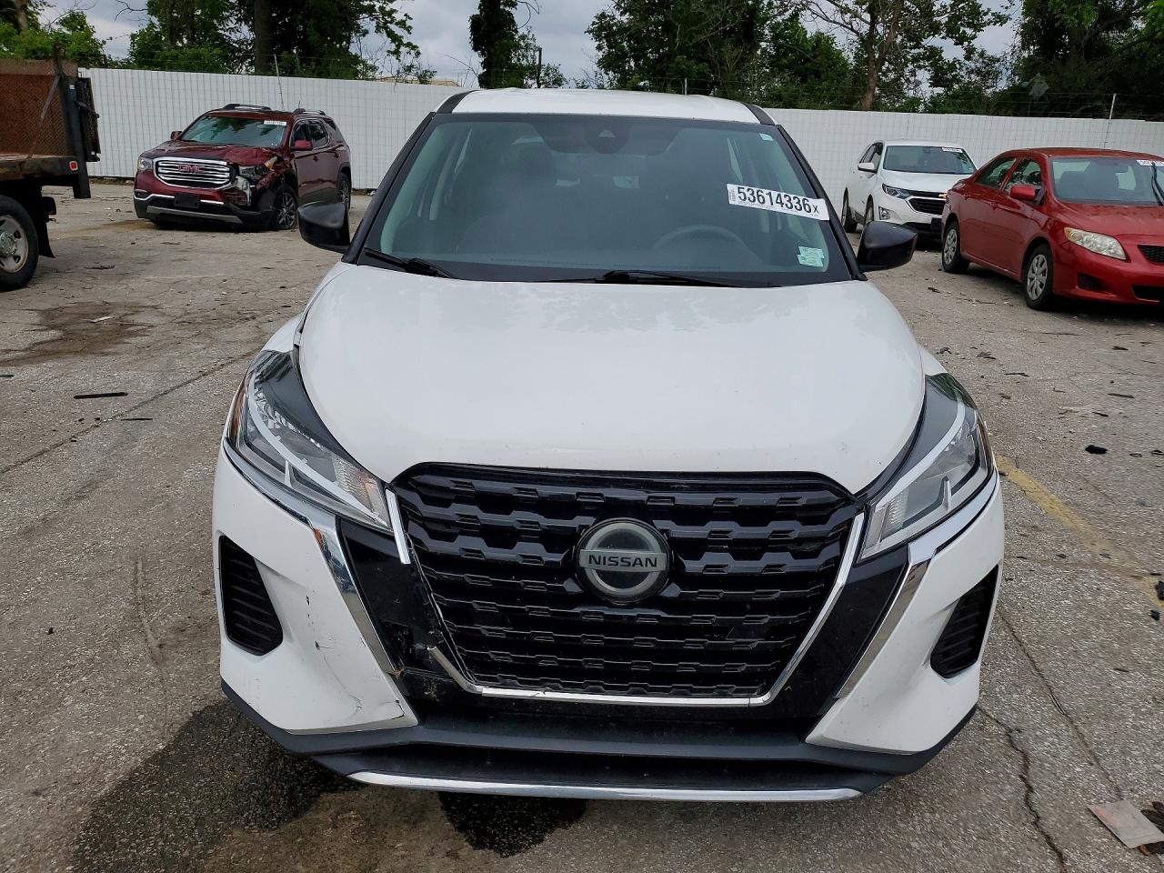 2021 NISSAN KICKS
