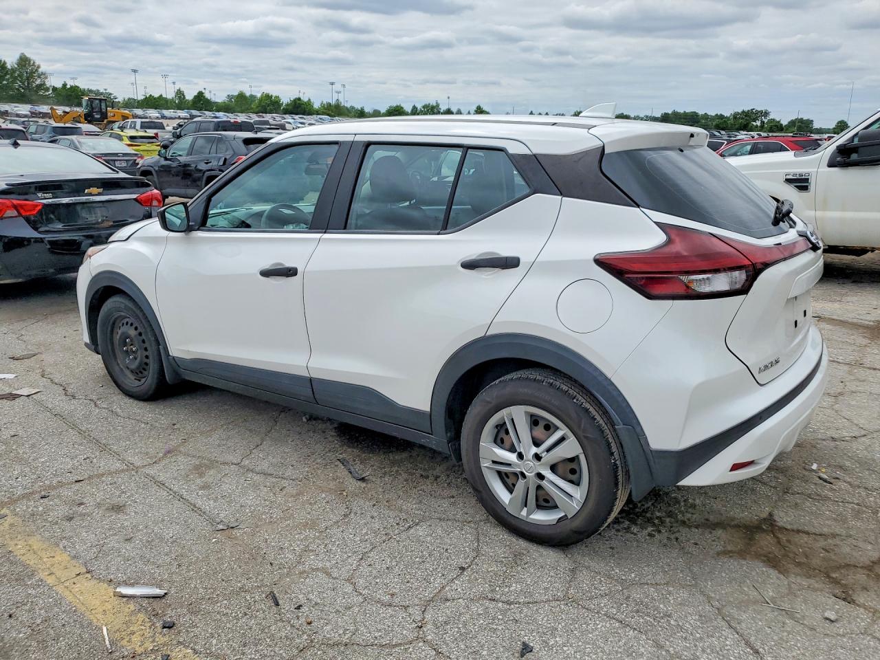 2021 NISSAN KICKS