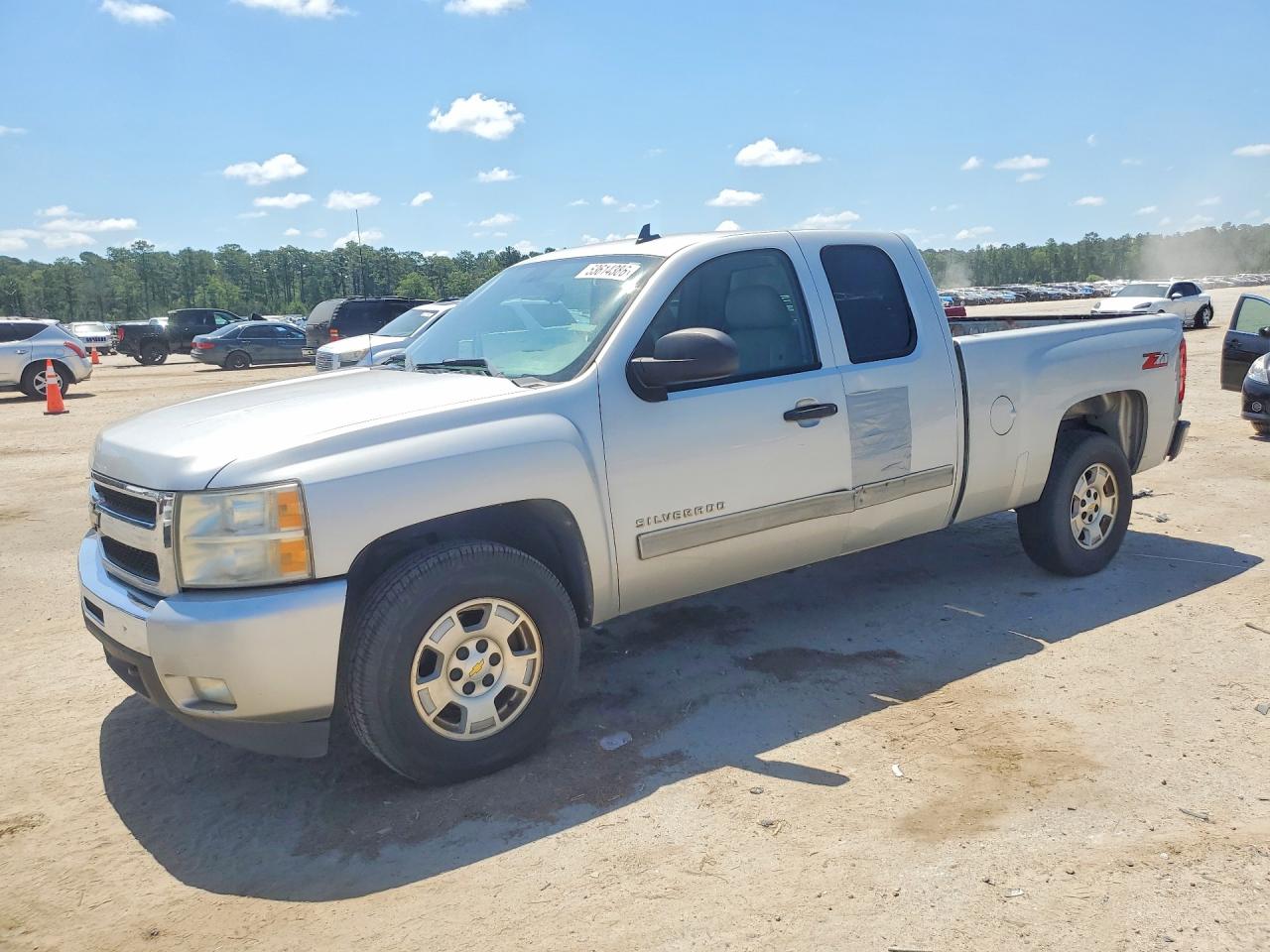 2011 CHEVROLET SILVERADO