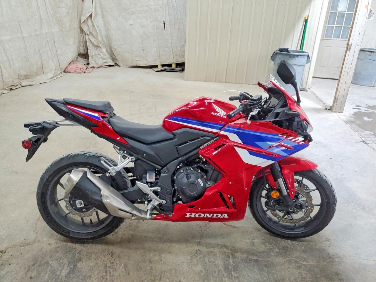 2025 HONDA CBR CYCLE