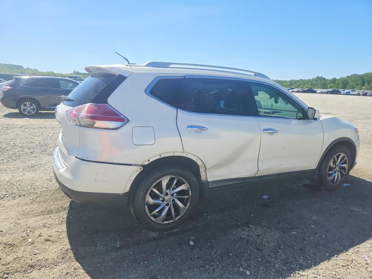 2015 NISSAN ROGUE