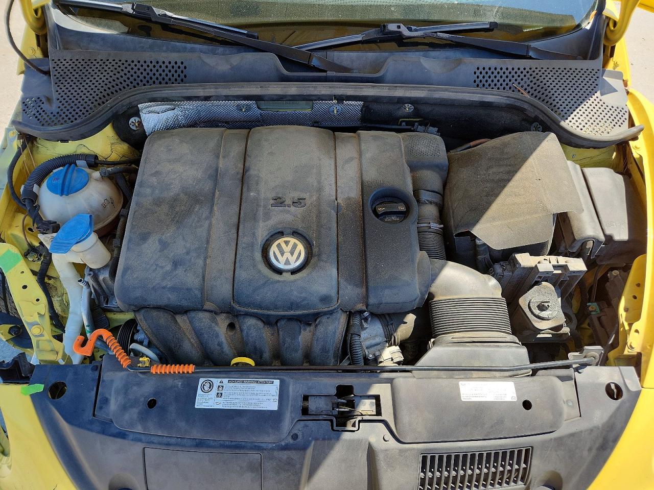 2014 VOLKSWAGEN BEETLE