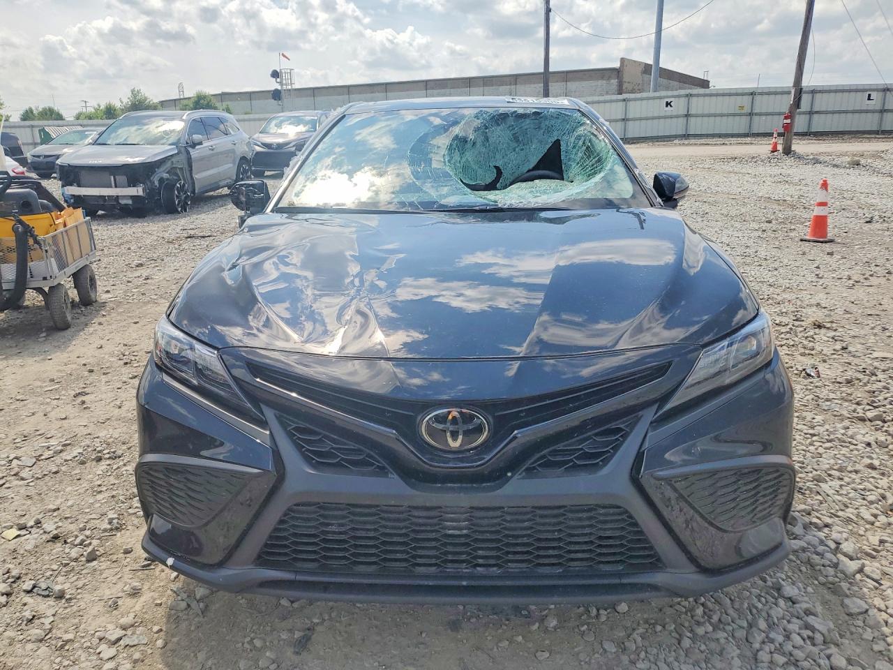 2024 TOYOTA CAMRY