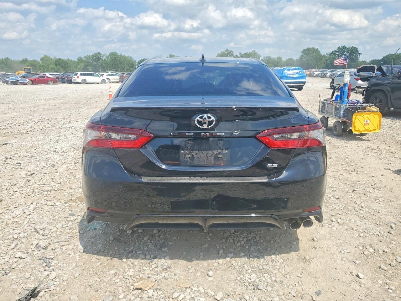 2024 TOYOTA CAMRY