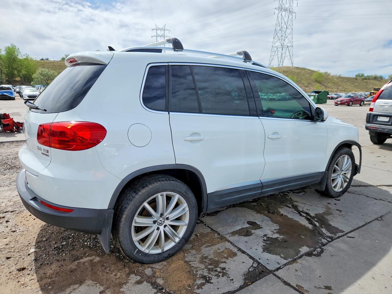 2014 VOLKSWAGEN TIGUAN
