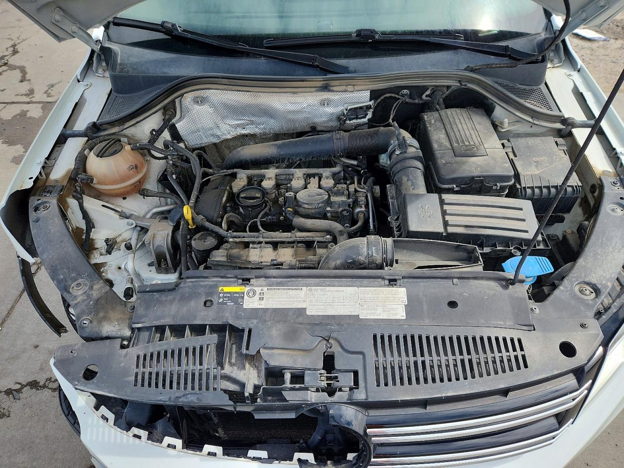 2014 VOLKSWAGEN TIGUAN