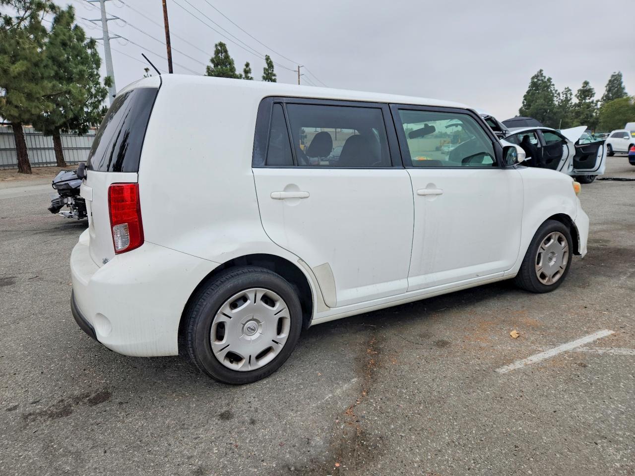 2014 SCION XB