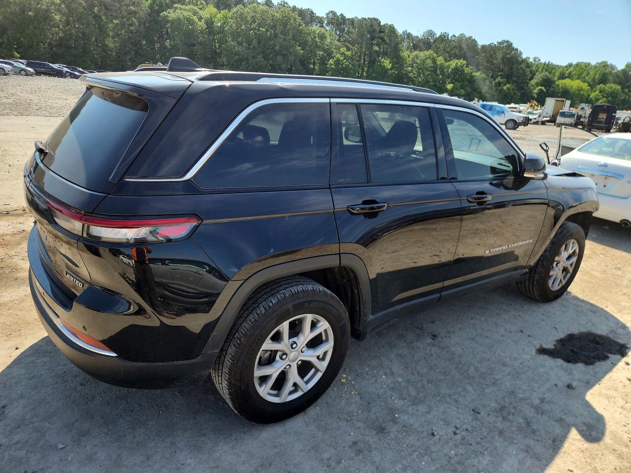 2022 JEEP CHEROKEE