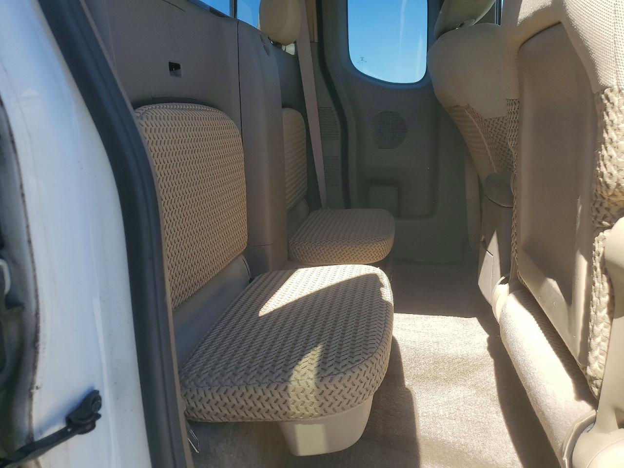 2010 NISSAN FRONTIER