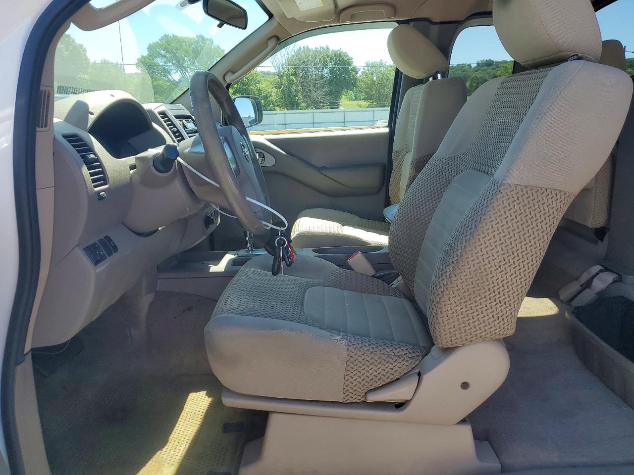 2010 NISSAN FRONTIER