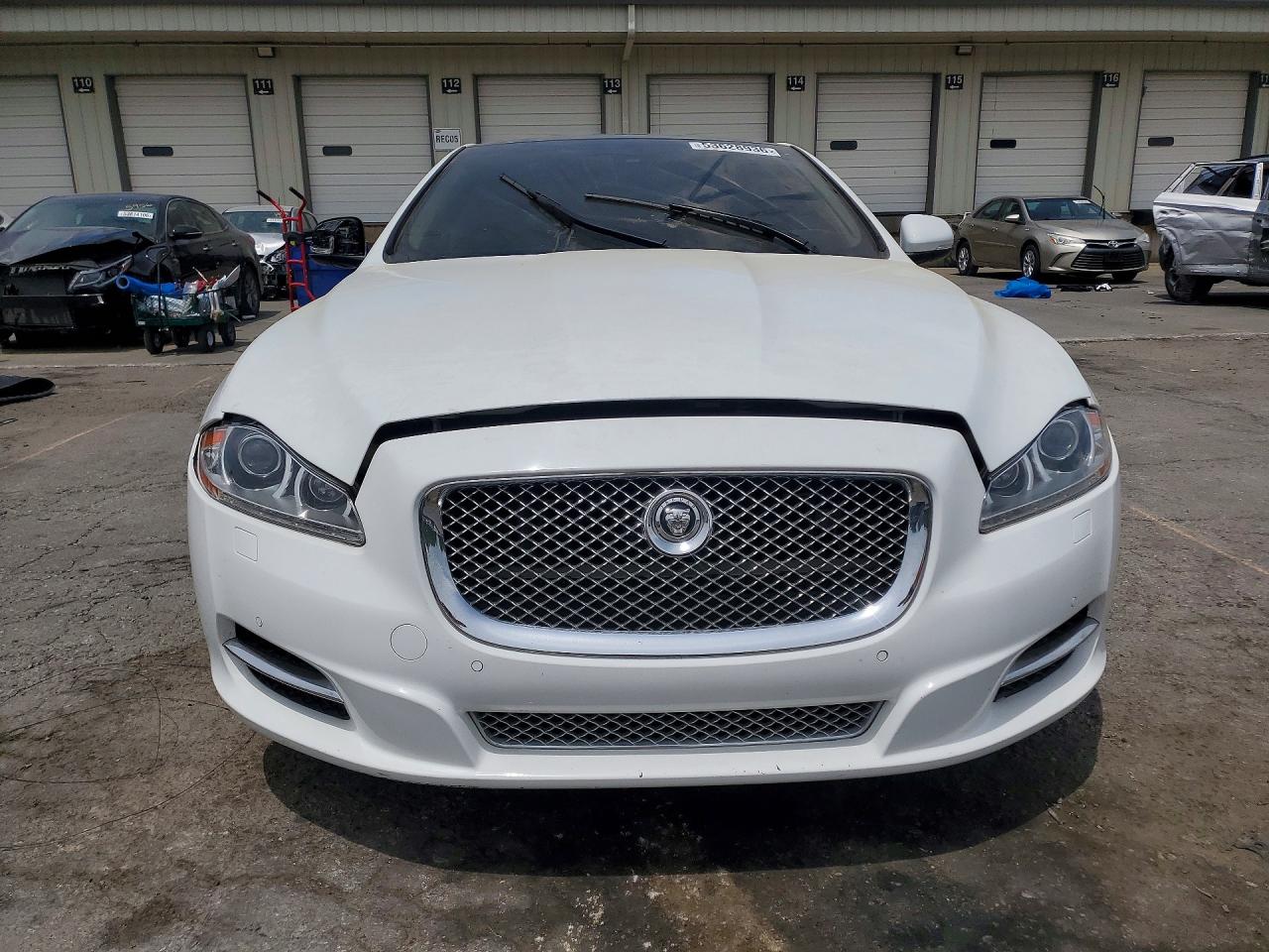 2013 JAGUAR XJ