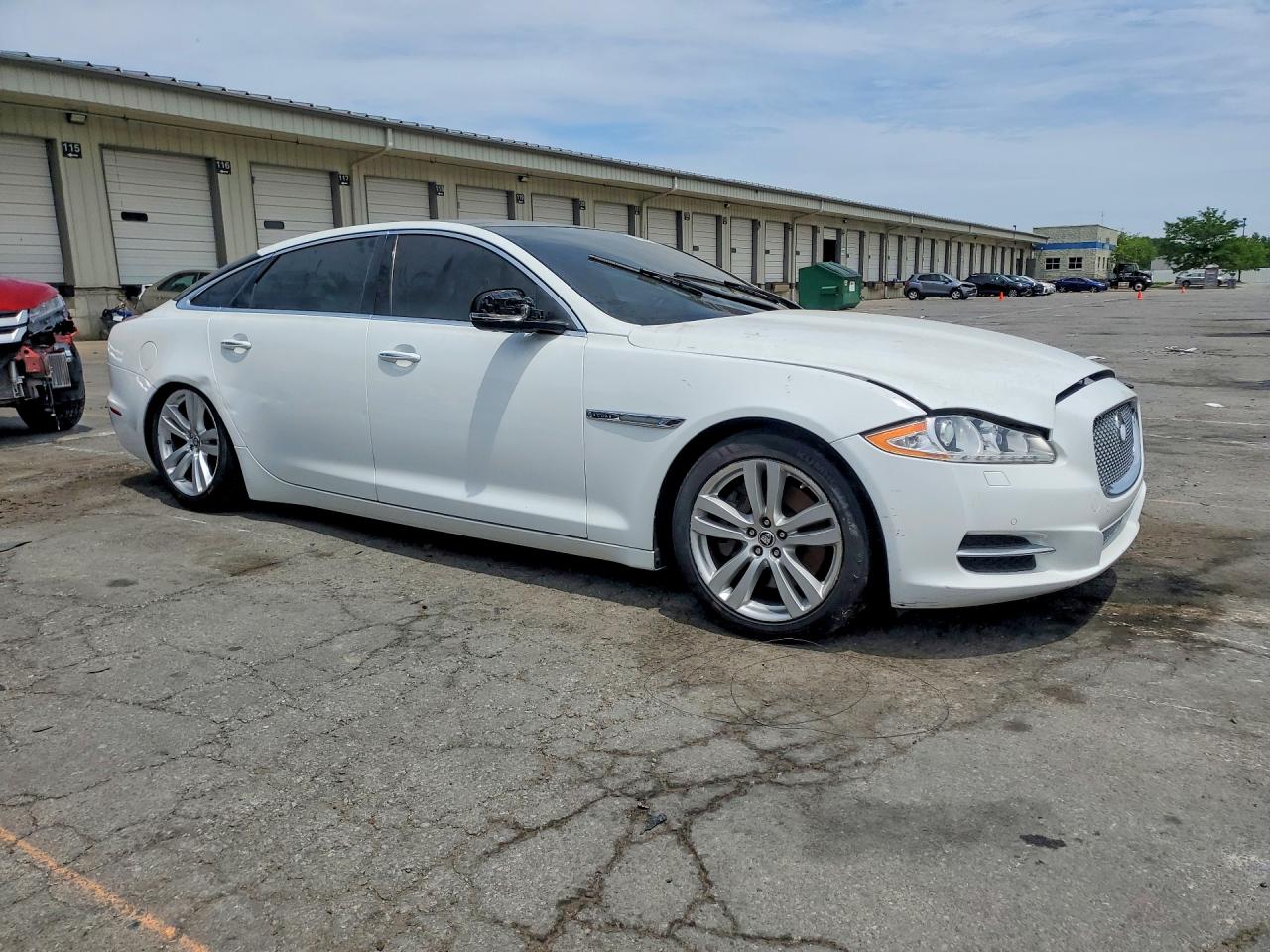 2013 JAGUAR XJ