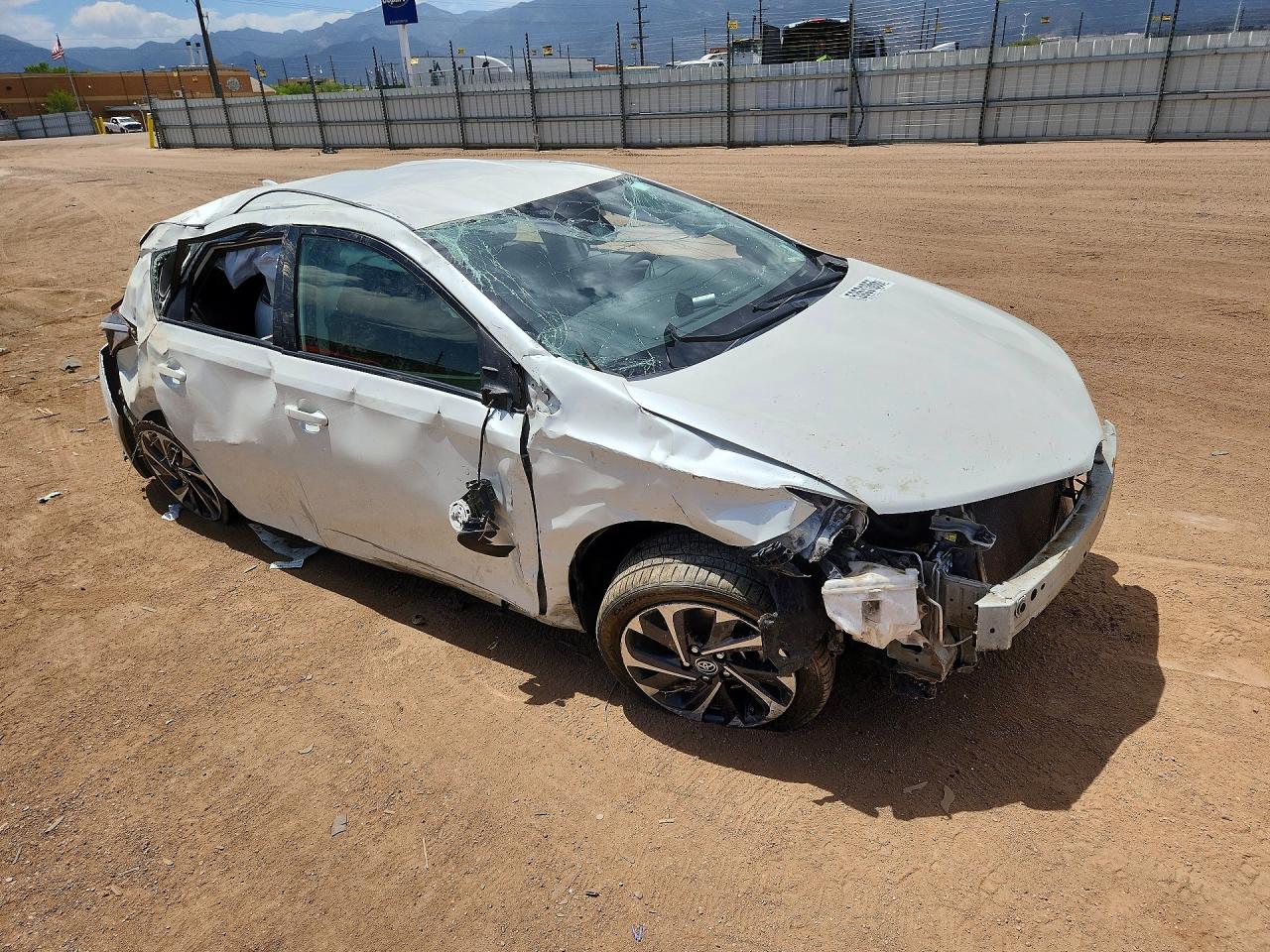 2018 TOYOTA COROLLA