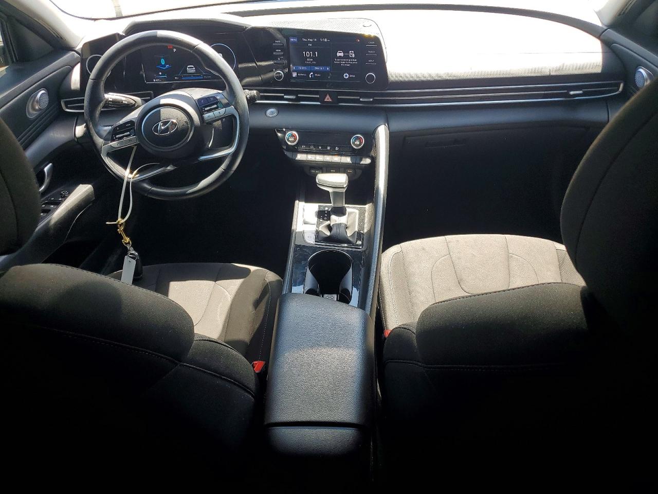 2022 HYUNDAI ELANTRA