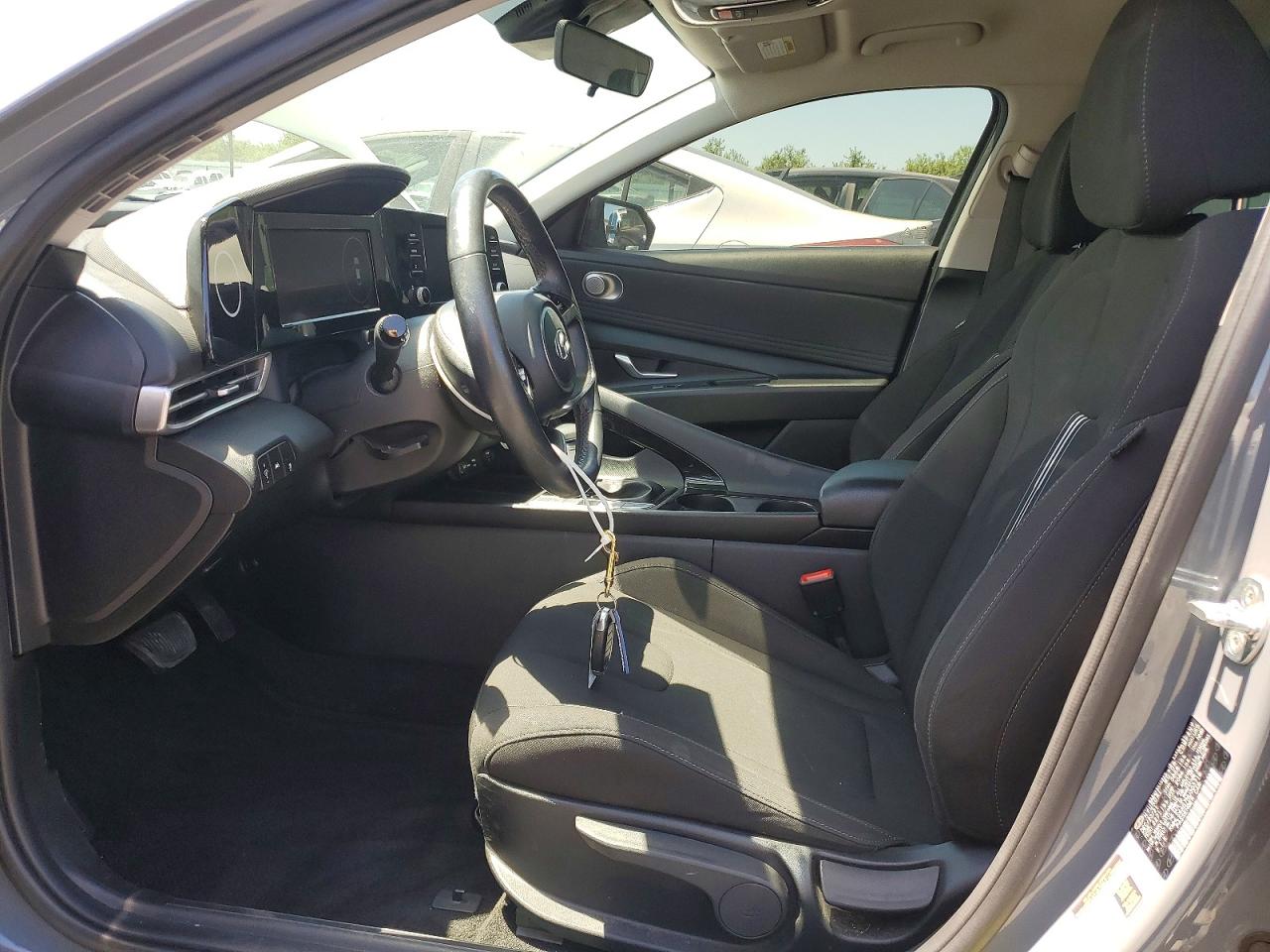 2022 HYUNDAI ELANTRA